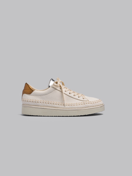 DAMENSCHNÜRSCHUH P01 AUS BEDRUCKTES LEDER GESPICHTETES LEDER ELFENBEIN-GOLD-SILBER