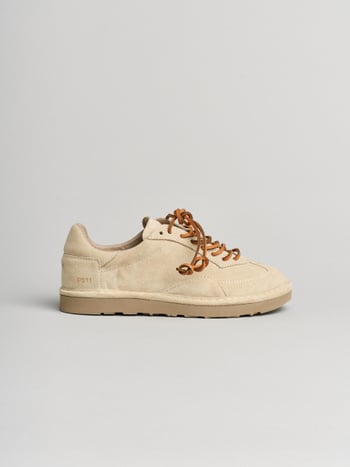 P011 scarpa allacciata donna Panchic in camoscio sabbia