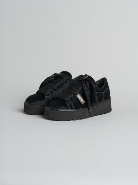 P003 scarpa allacciata donna muse Panchic in cavallino foderata in microfibra nero