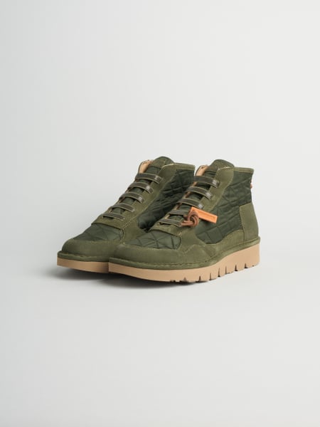 P005 polacchino uomo wave Panchic in nylon trapuntato e camoscio foderato in faux fur verde militare